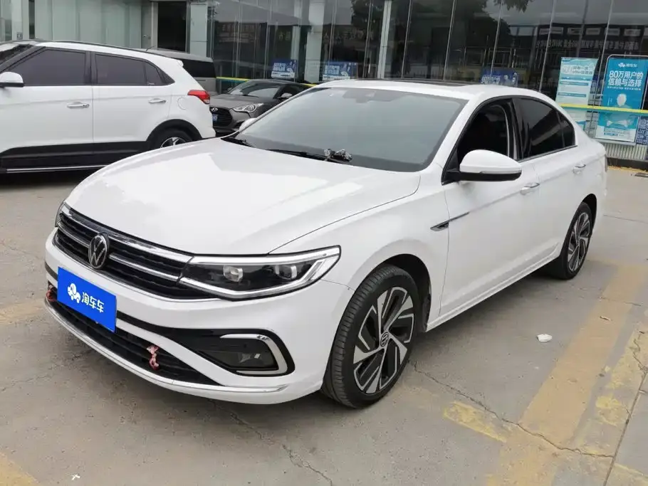 Volkswagen Bora 300TSI DSG Premium Edition 2023