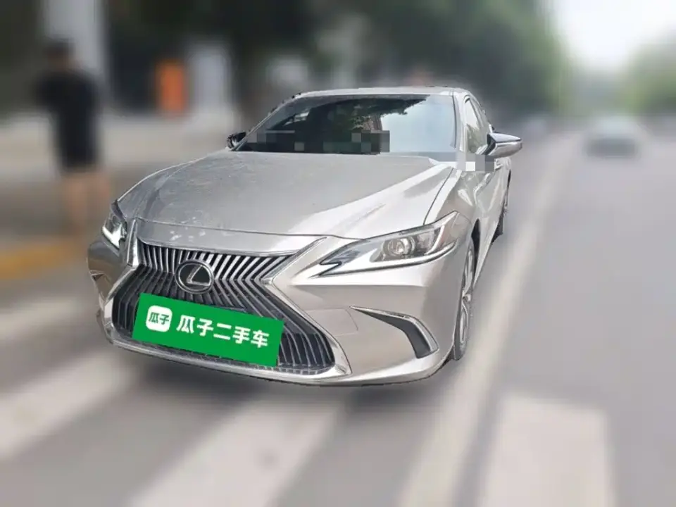 Lexus ES 200 Excellence 2021