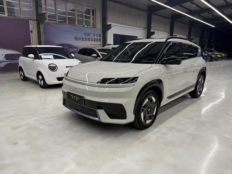 Hyundai ELEXIO Standard Range RWD 2025