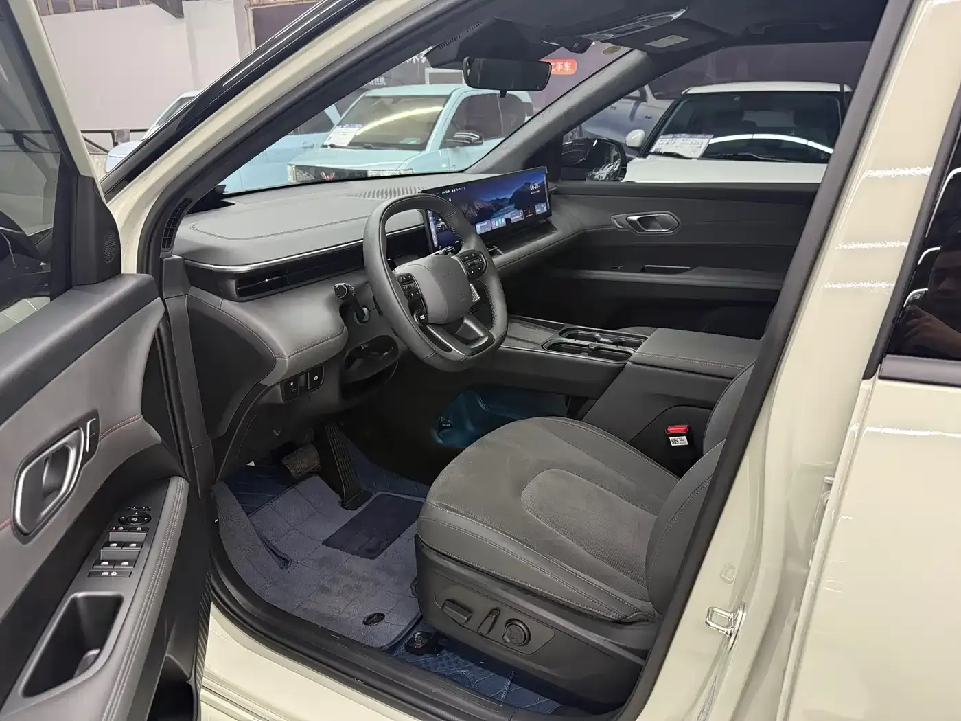 Hyundai ELEXIO Standard Range RWD 2025 — фото 9