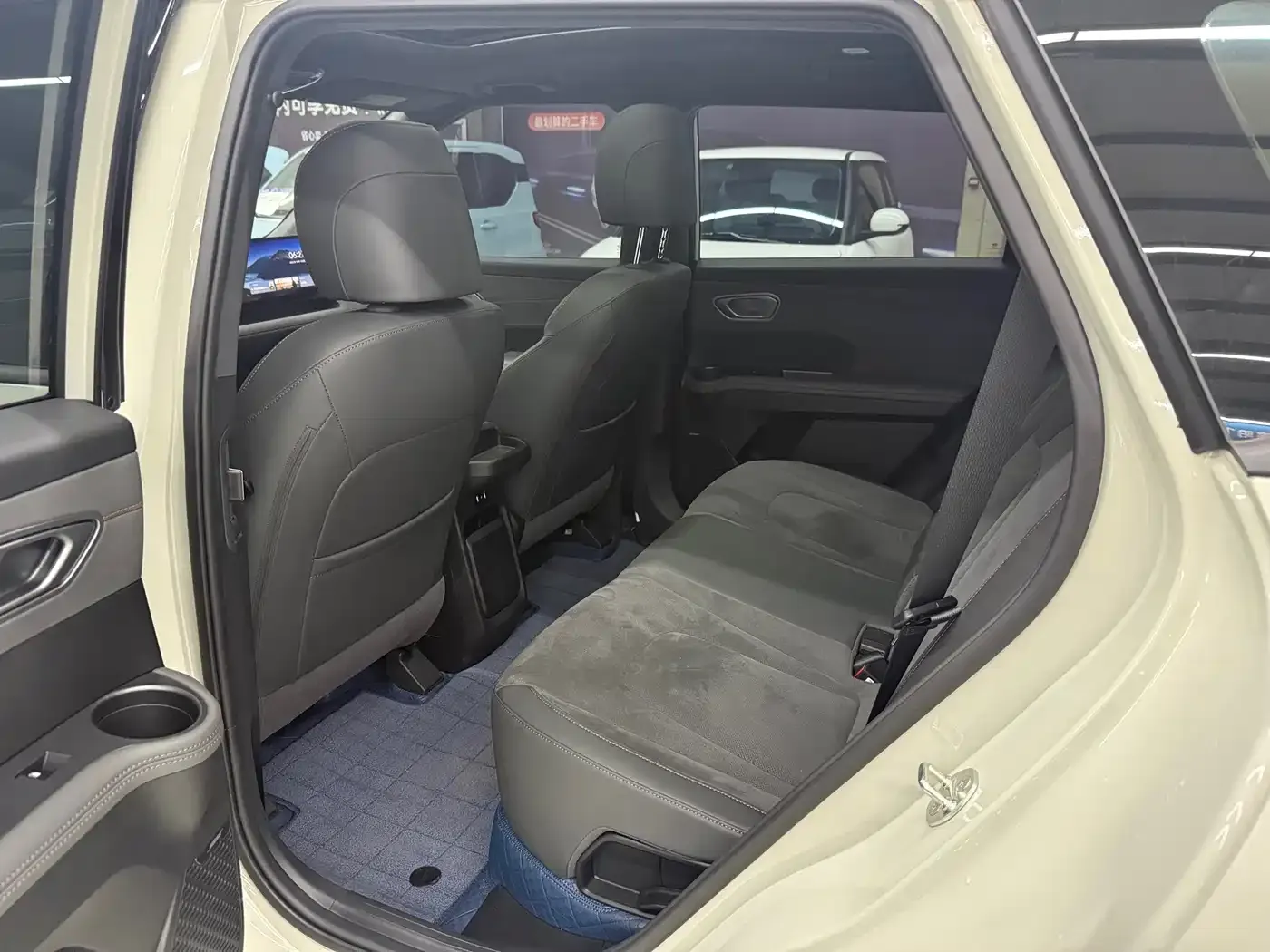 Hyundai ELEXIO Standard Range RWD 2025 — фото 7