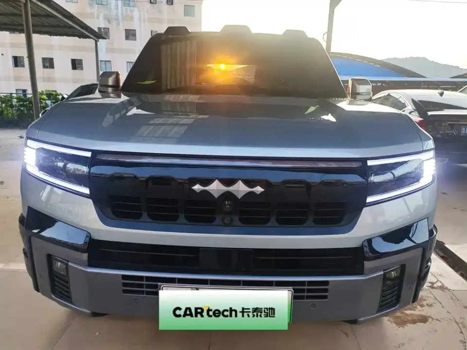 Fangchengbao Leopard 8 Zhiyong Flagship 6-Seater 2025