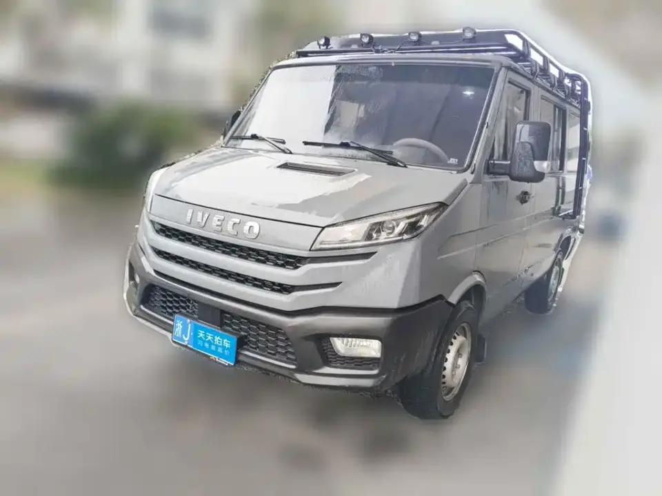 Iveco Daily 2.5T A35 Bus Single Tire Low Roof 5-9 Seater China VI 2026