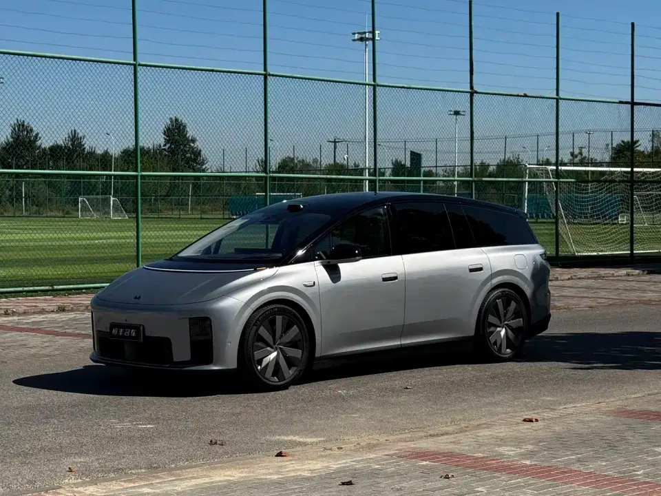Li Auto Li i8 2026