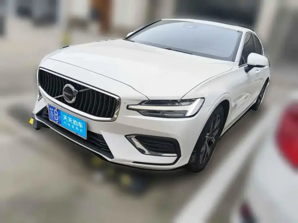 Volvo S60 B4 Smart Luxury Edition 2026