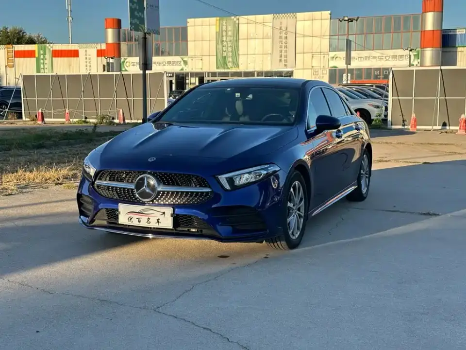 Mercedes-Benz A-Class A 200 L Sport Sedan Fashion Edition 2021