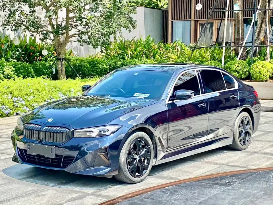 BMW i3 eDrive 35 L 2023