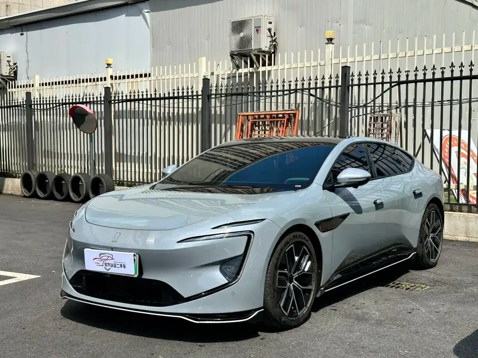 Avatr 12 Ultra Pure Electric AWD 2025