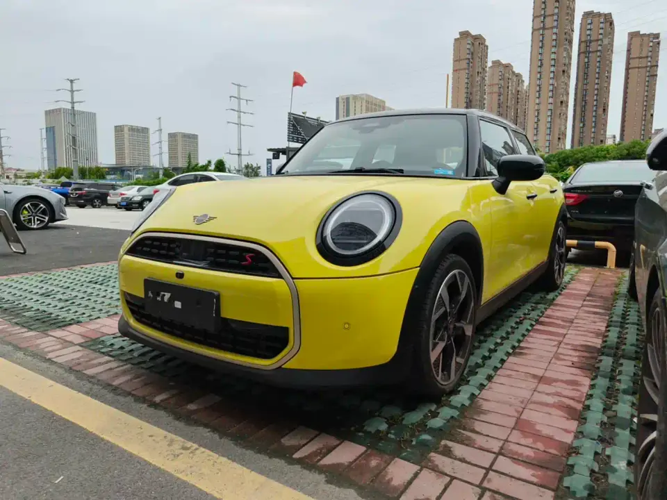 Mini MINI Model 2.0T COOPER S Artist 5-Door 2024