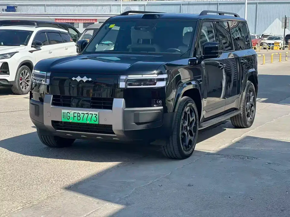 Fangchengbao Titanium 7 AWD Base Model 2025