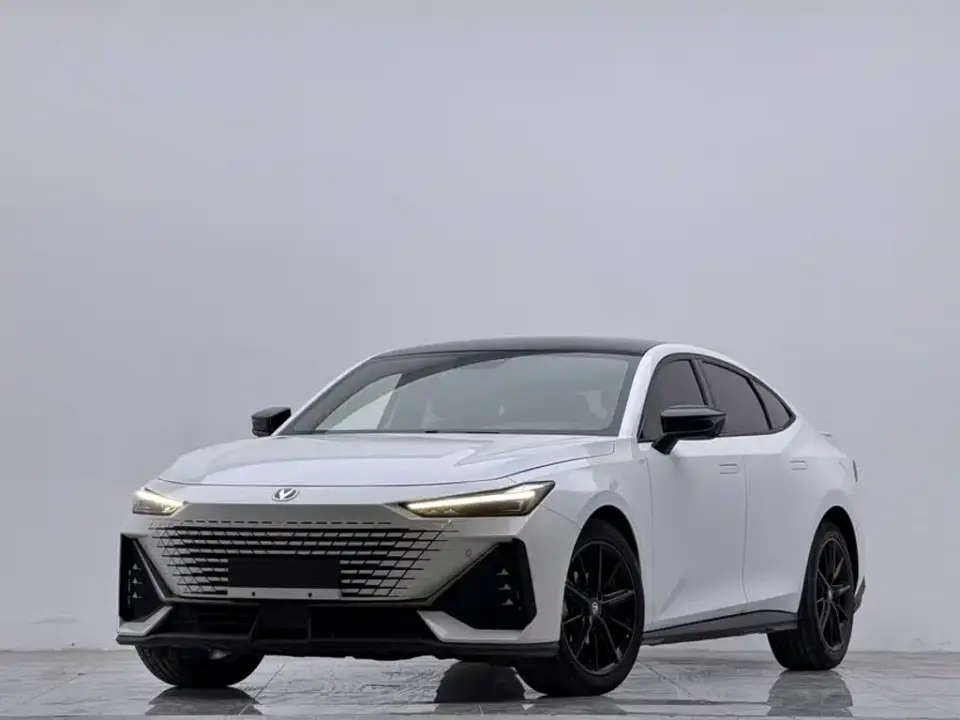 Changan UNI-V 1.5T Luxury Edition 2023