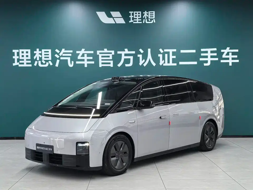 Li Auto MEGA Ultra 2024