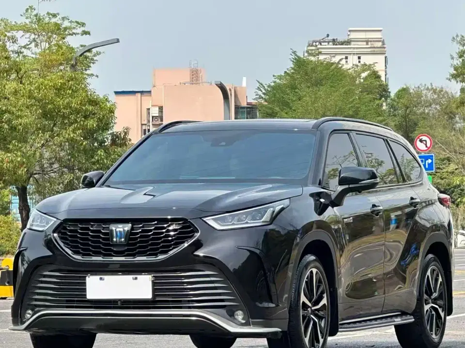 Toyota Crown Kluger 2.5L HEV 4WD Luxury 2022