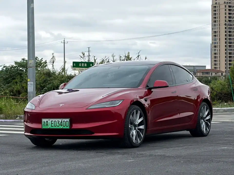 Tesla Model 3 Model Rear-Wheel Drive Edition 2025