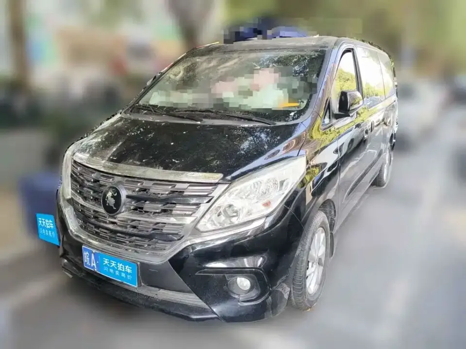 Dongfeng Fengxing Lingzhi PLUS 1.5T Manual Luxury 7-seater 2024
