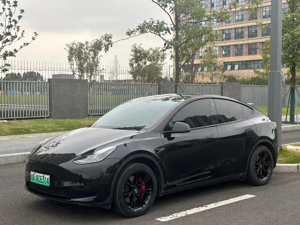 Tesla Model Y Facelift Rear-Wheel Drive Version 2023