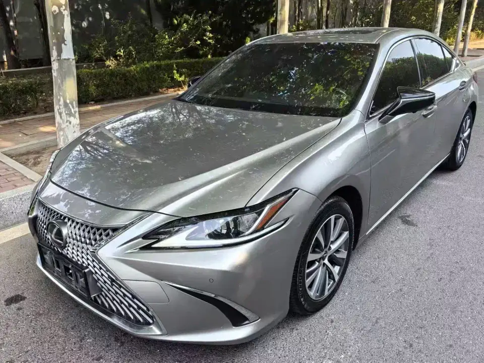 Lexus ES Model 300h Excellence Edition 2020