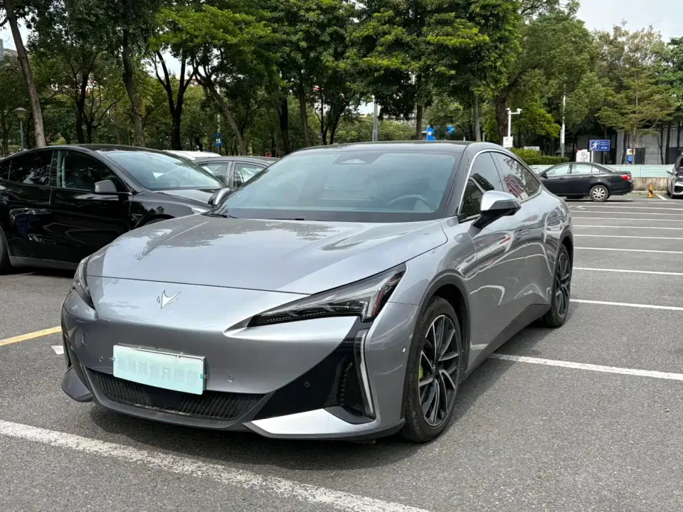 Arcfox Alpha S5 Model 708MAX 200kW 2025