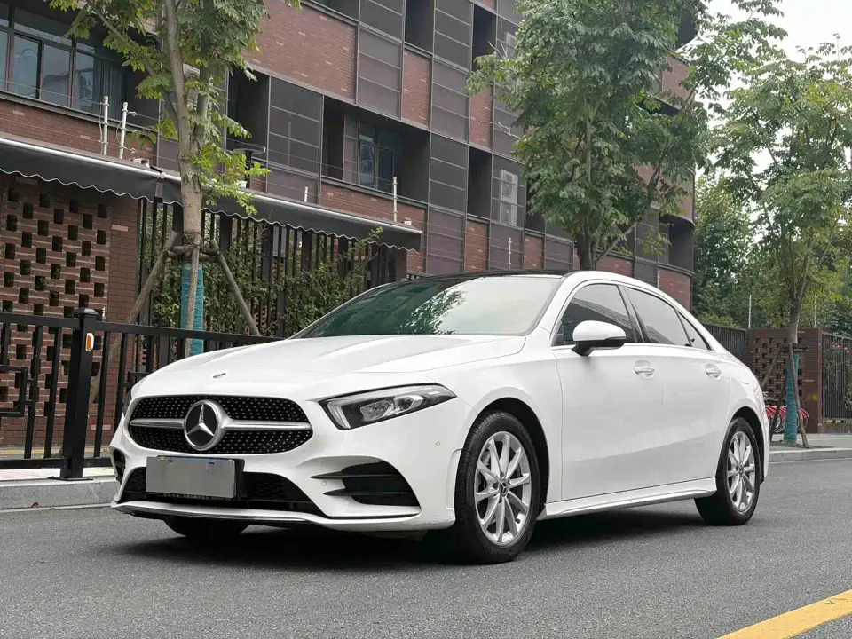 Mercedes-Benz A-Class A 200 L Sport Sedan Fashion Edition 2021