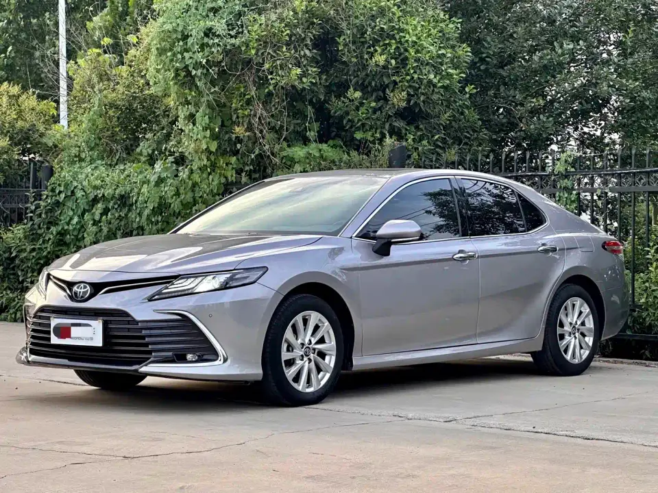 Toyota Camry 2.0G Luxury Edition 2022