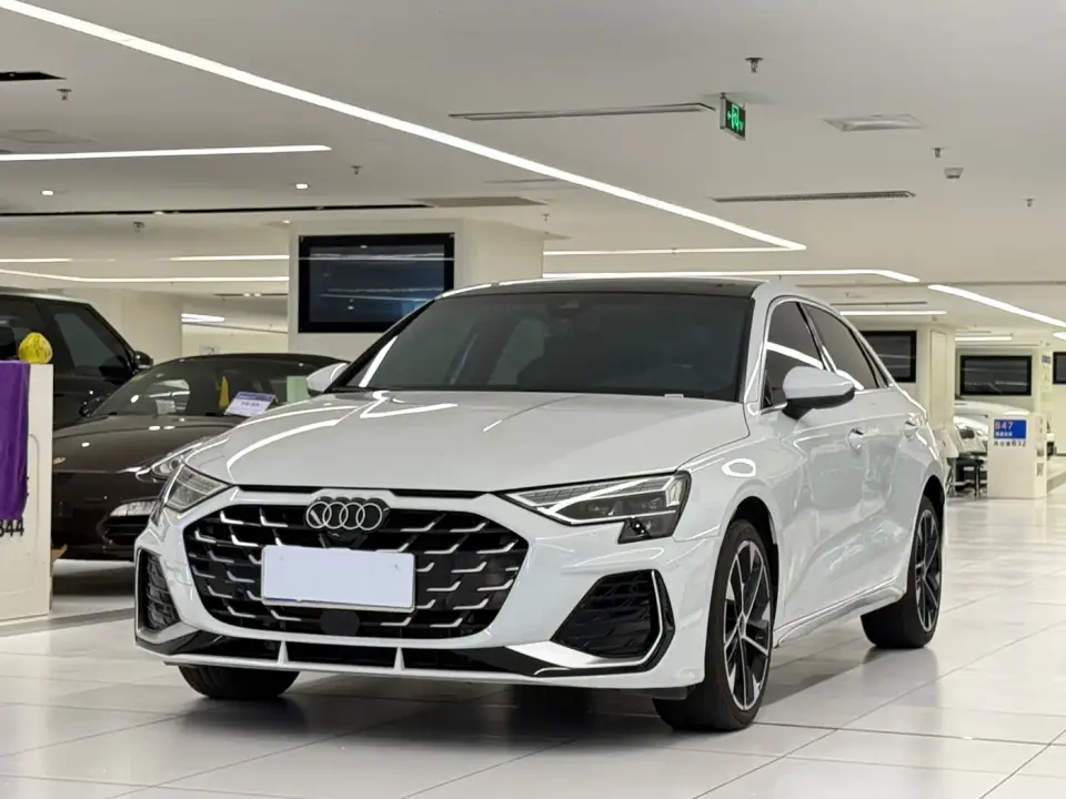 Audi A3 A3L Limousine 35TFSI Flying Premium 2025