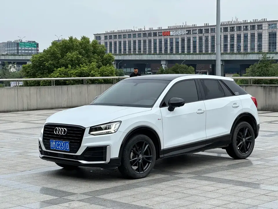 Audi Q2L 35 TFSI Progressive Dynamic Model 2020