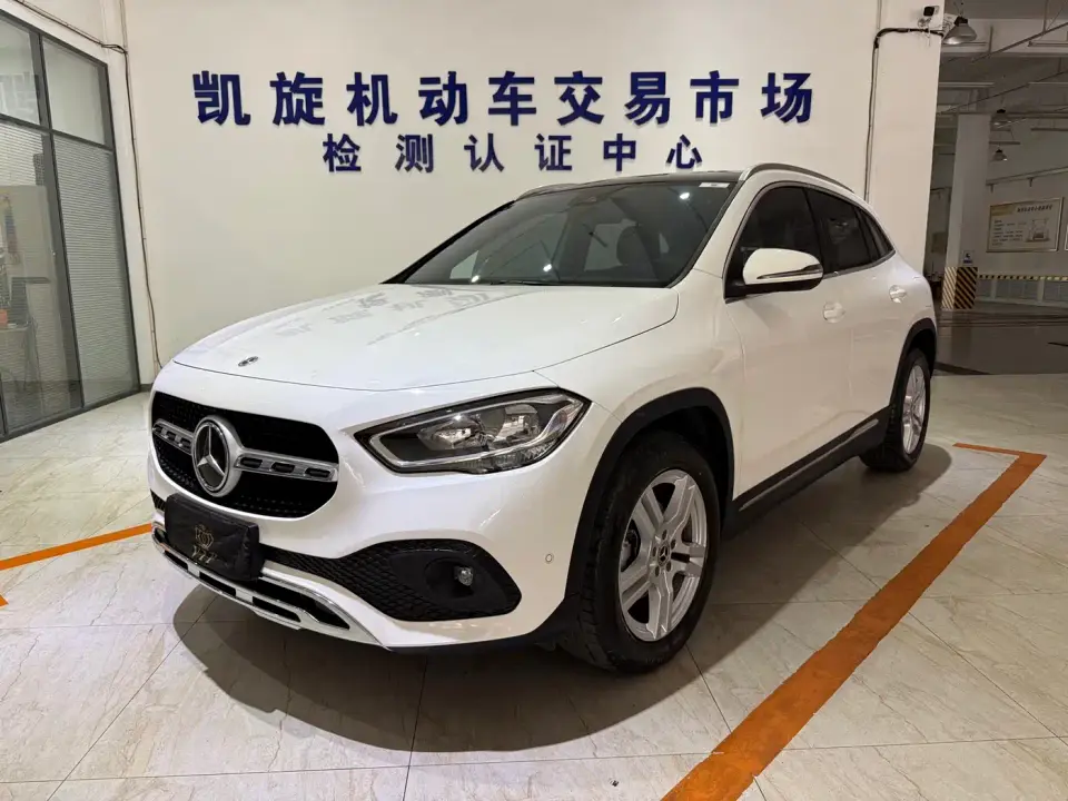 Mercedes-Benz GLA-Class Model GLA 180 2022