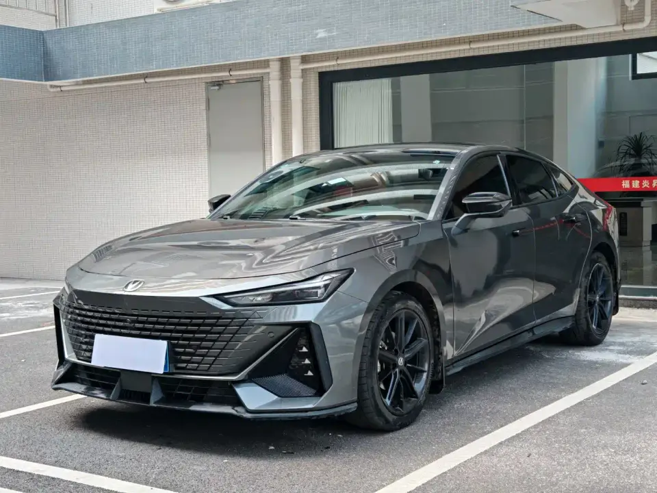 Changan UNI-V 1.5T Premium Model 2022