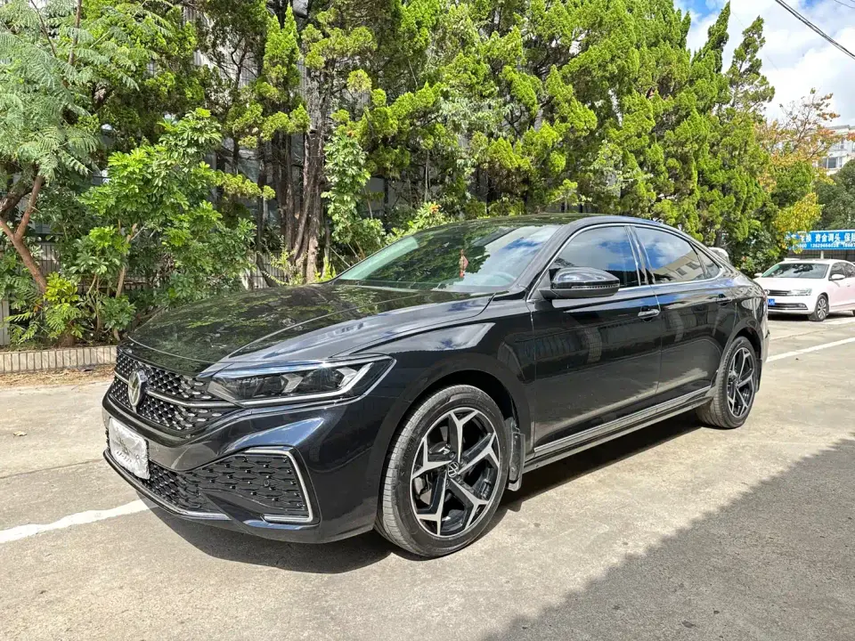 Volkswagen Passat Outstanding 380TSI Dragon Soaring Edition 2025