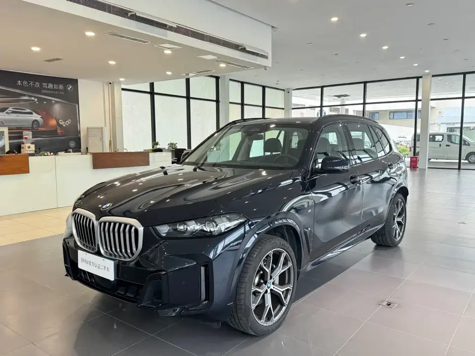 BMW X5 xDrive 30Li Premium M Sport Black Night Package 2025