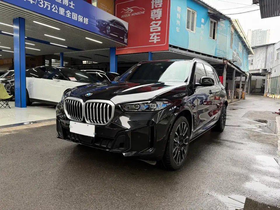 BMW X5 xDrive 40Li M Sport Black Night Package 2025