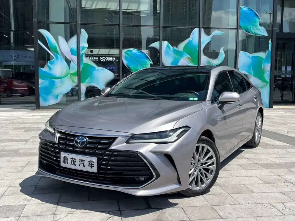 Toyota Avalon Hybrid 2.5L XLE Premium Edition 2022