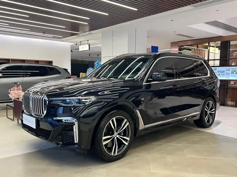 BMW X7 xDrive40i Premium M Sport Package 2021