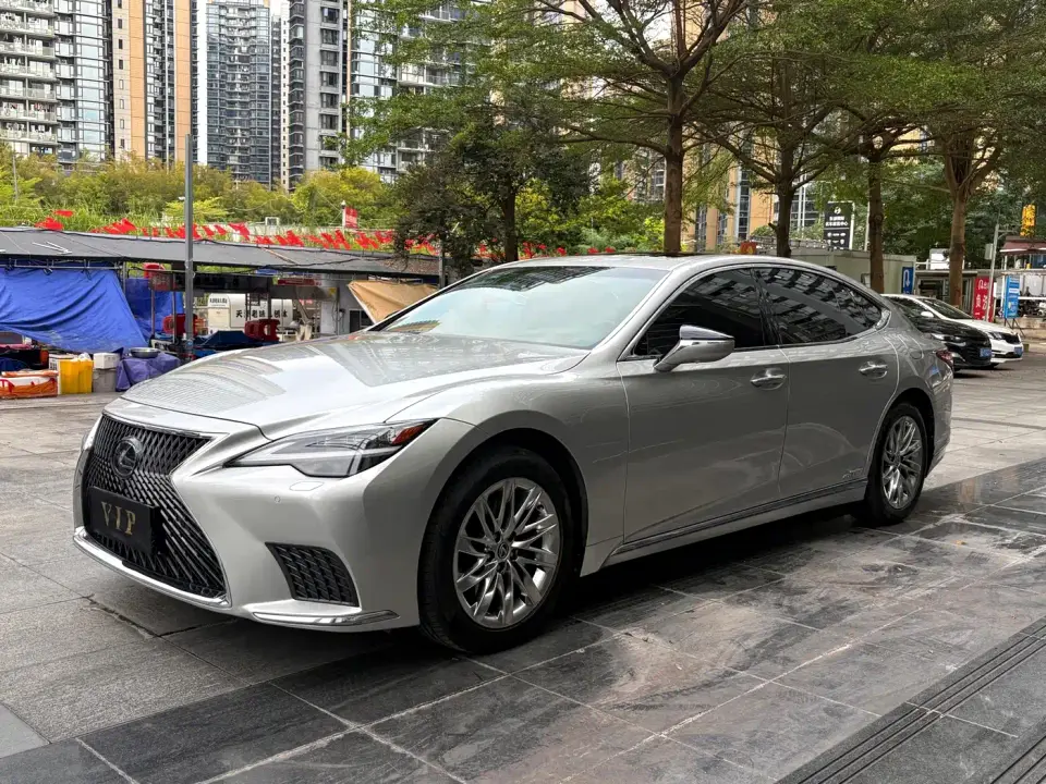 Lexus LS 500h Luxury Edition 2021