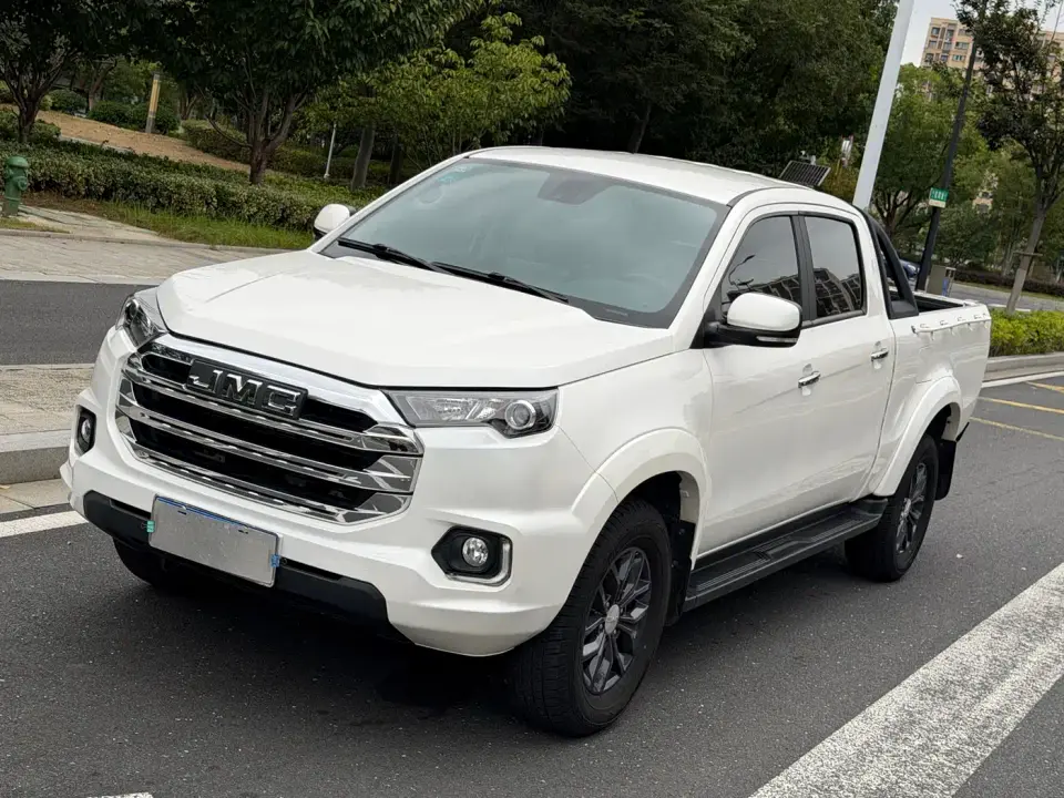 Jiangling Yuhu 7 2.0T Automatic Diesel 2WD Comfort Long Wheelbase 2023