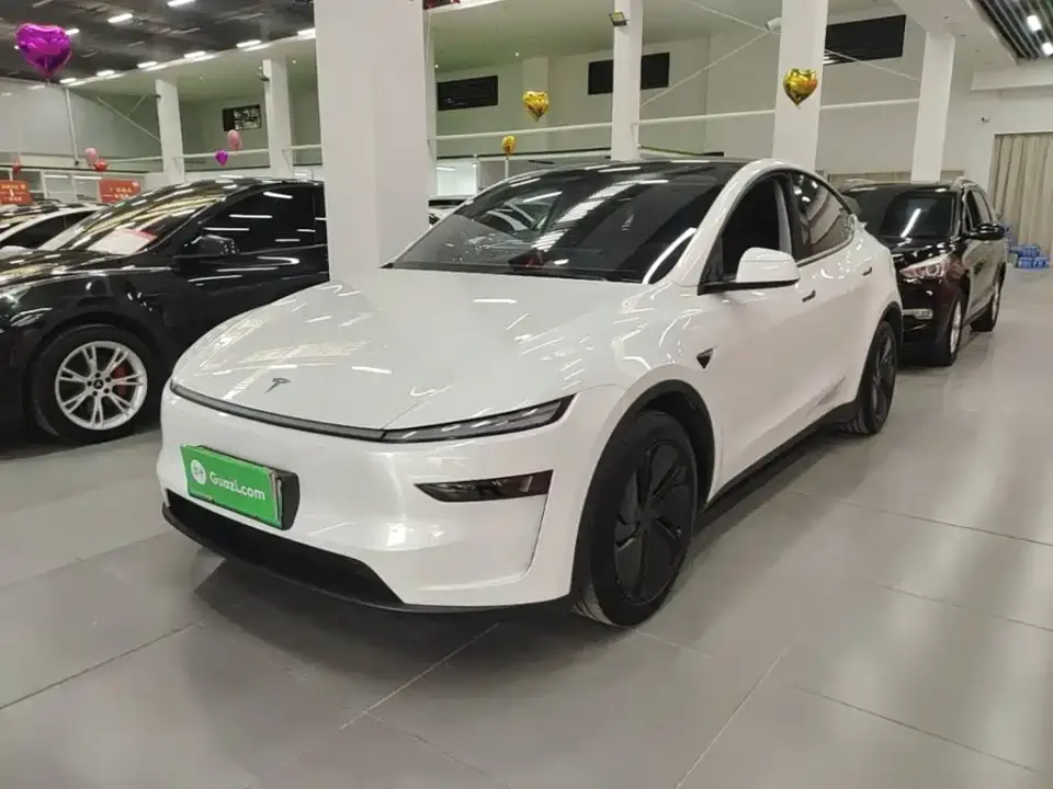 Tesla Model Y Rear-Wheel Drive 2025