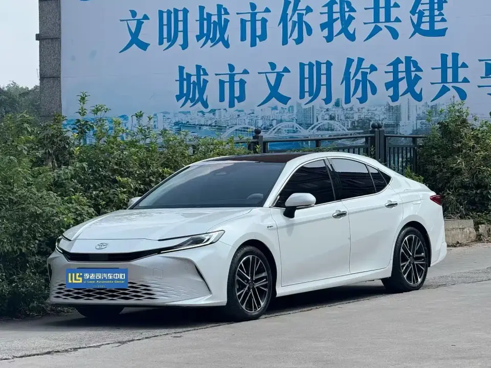 Toyota Camry Hybrid 2.5HG Premium Edition 2025