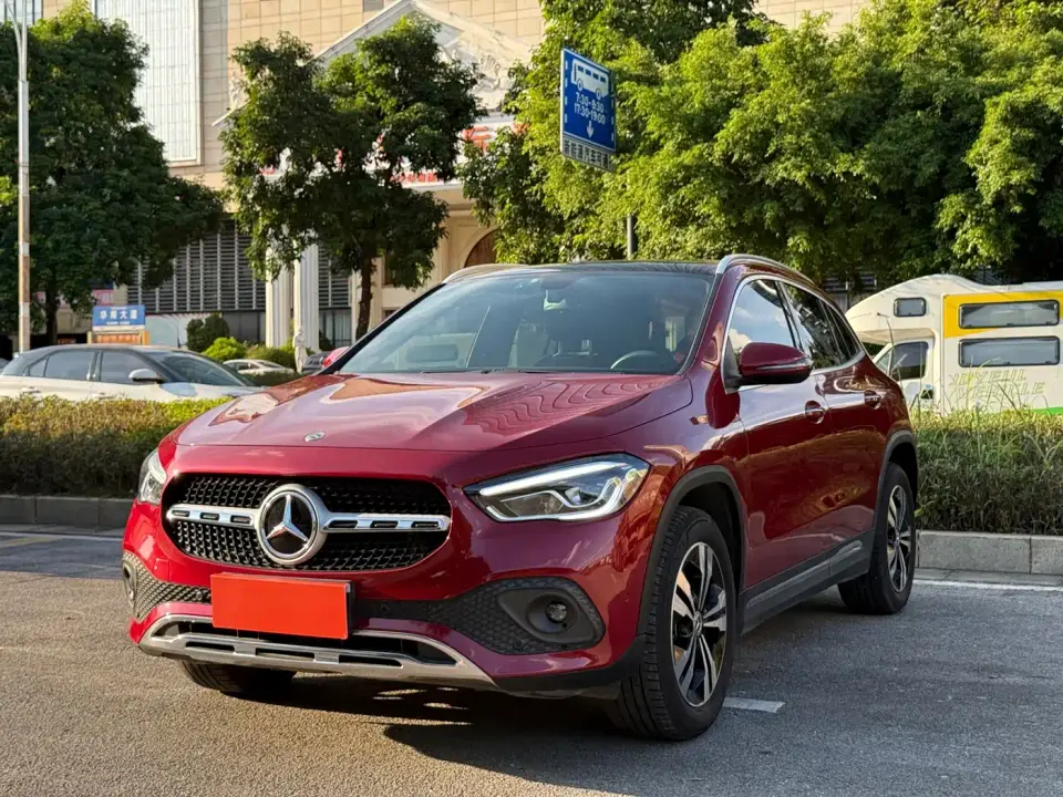 Mercedes-Benz GLA-Class GLA 200 2021