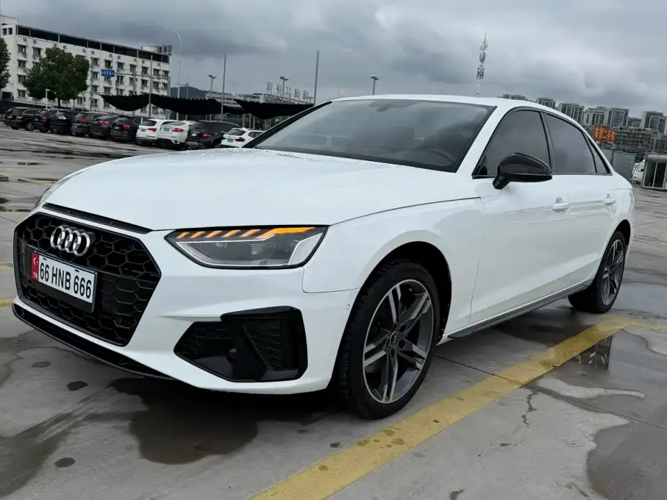 Audi A4L 40 TFSI Fashion Dynamic 2023