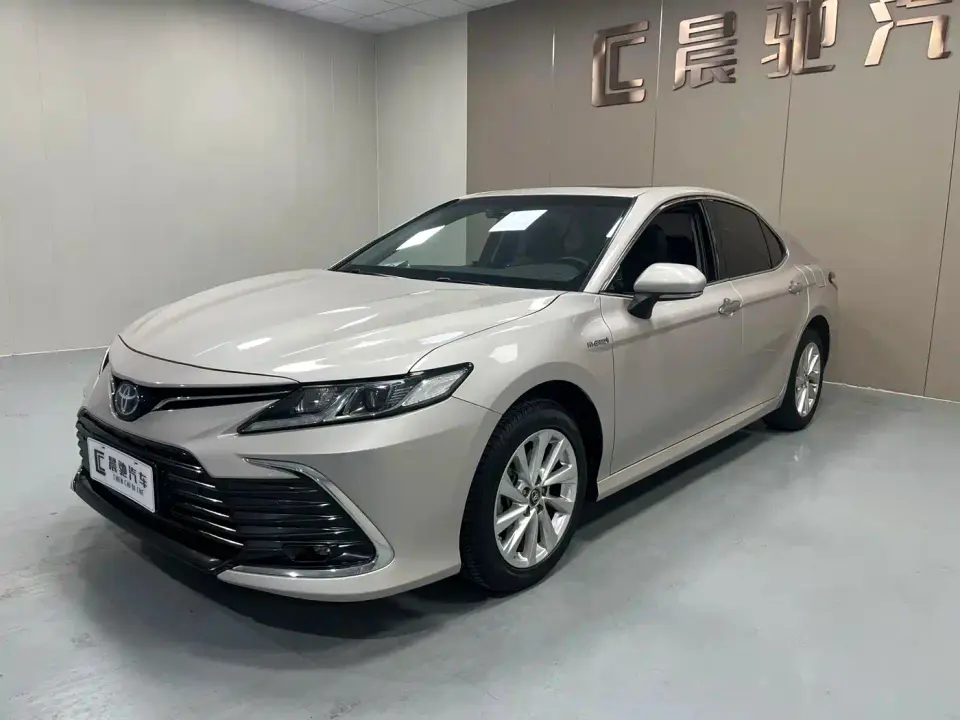 Toyota Camry Hybrid 2.5HGVP Leading Edition 2023