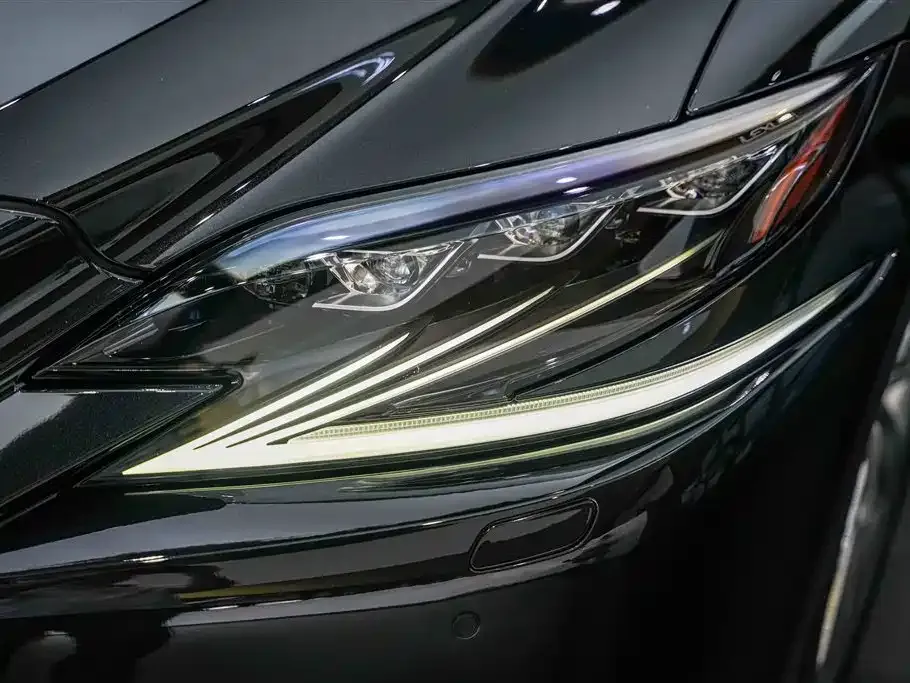 Lexus LS 500h Luxury (China VI) 2020 — фото 16