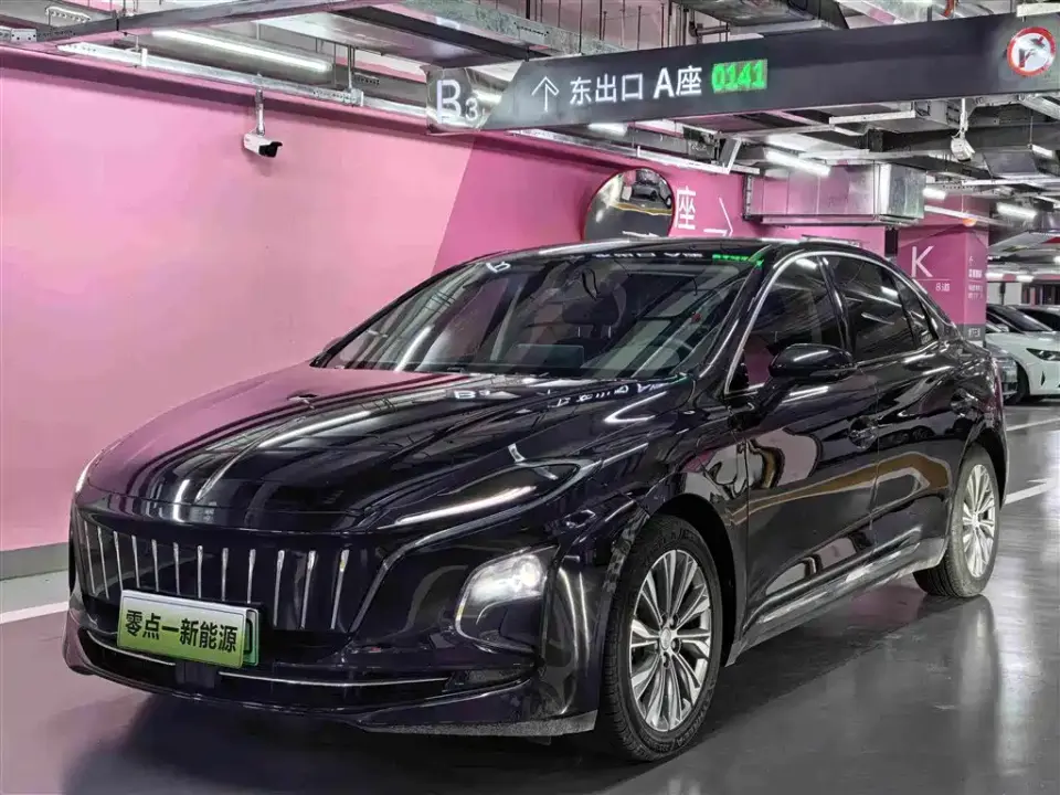 Hongqi E-QM5 431km Charging Enjoyment Edition 2023
