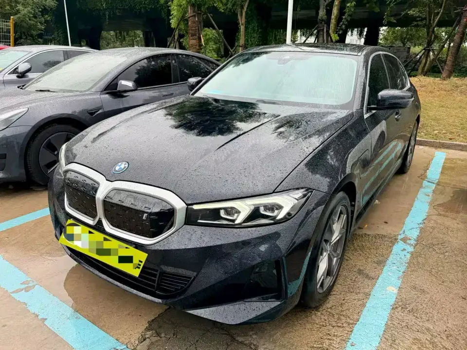 BMW i3 eDrive 35 L 2023