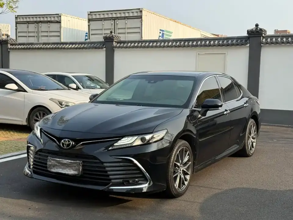 Toyota Camry 2.5G Luxury Edition 2022