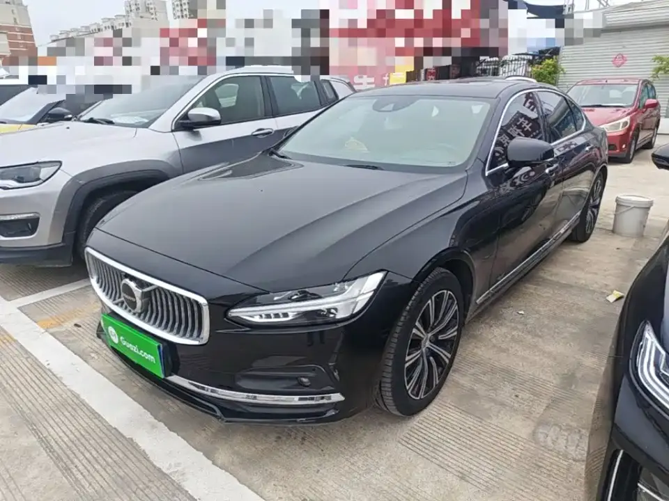 Volvo S90 Model B5 Momentum Luxury Edition 2021