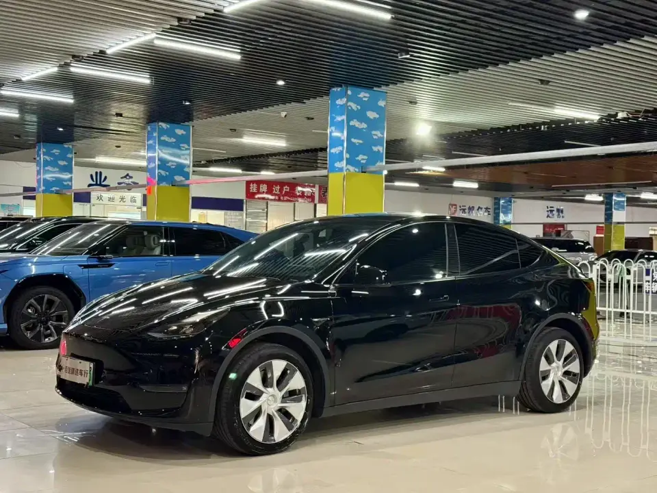 Tesla Model Y Facelift Long Range All-Wheel Drive Version 2023
