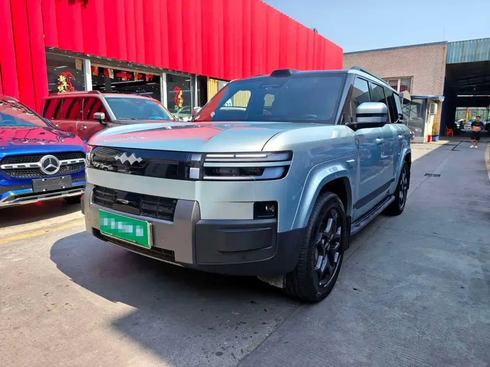 Fangchengbao Titanium 7 AWD Base Model 2025