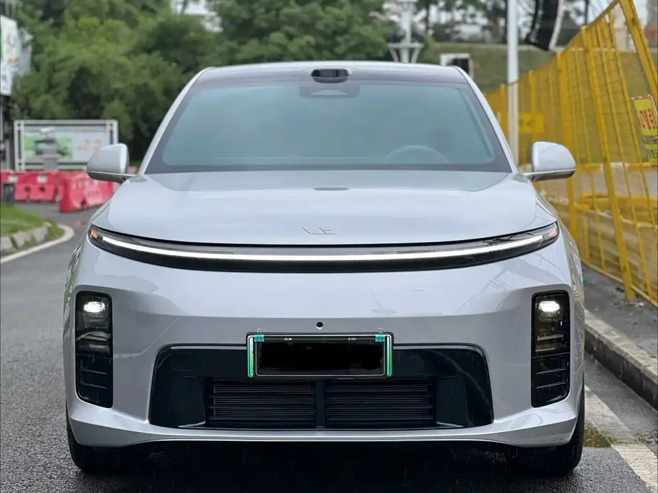Li Auto L6 2026
