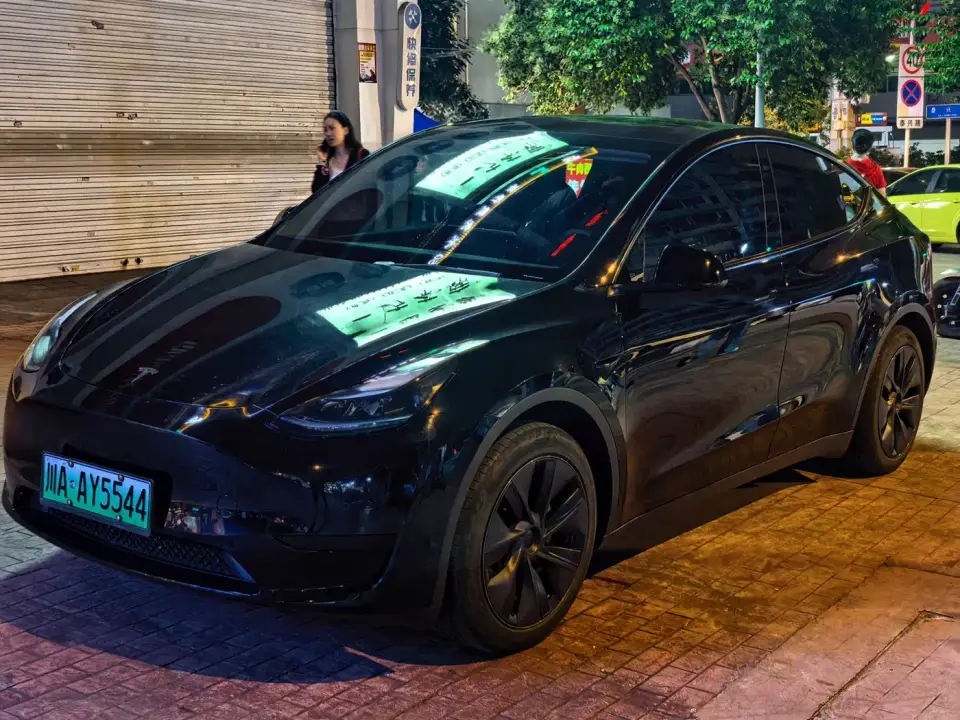 Tesla Model Y Rear-Wheel Drive Edition 2023