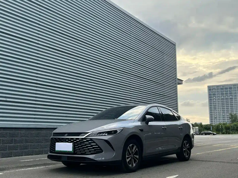BYD Qin PLUS DM-i 210KM Surpass Edition 2026